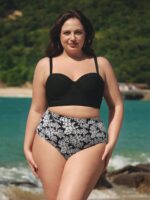 Black Floral Petal-Print Plus Size Bikini Bottom - Image 3