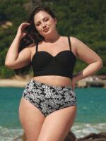 Black Floral Petal-Print Plus Size Bikini Bottom - Image 4